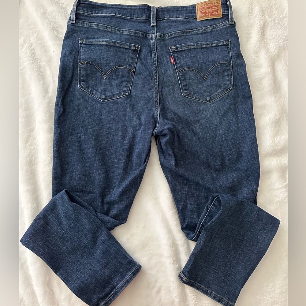 Levi’s 721 high-rise skinny jeans, dark wash, size 32, excellent condition